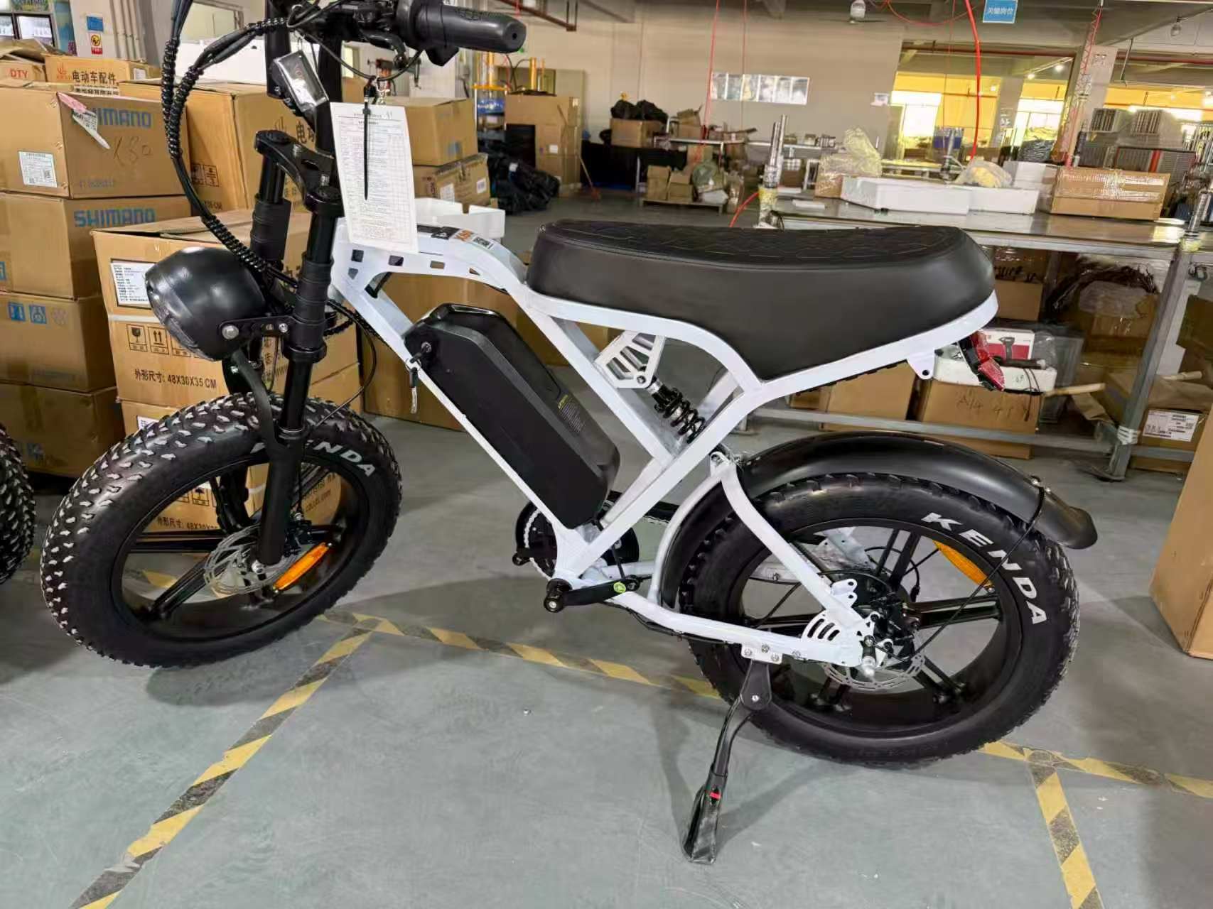 Newxing X80PRO fat tyre electric bike with a white steel frame